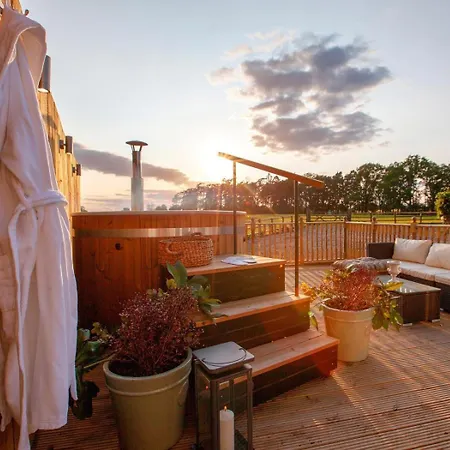 2 Bed In Richmond Oc-74305