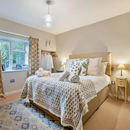 2 Bed In Richmond 74305