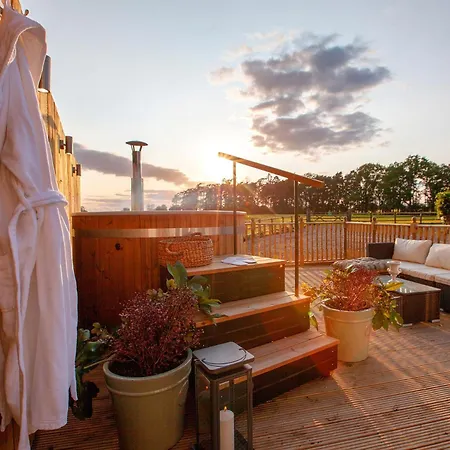 2 Bed In Richmond 74305